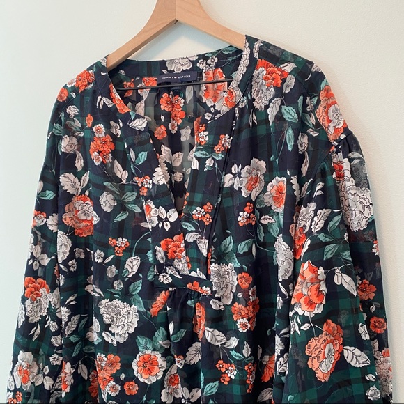 Tommy Hilfiger floral blouse - Picture 5 of 12